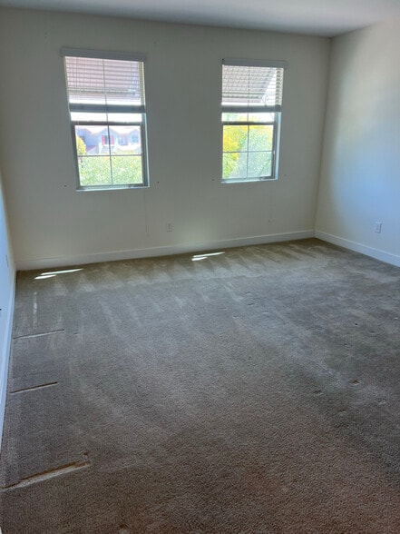 Building Photo - 3855 S McQueen Rd