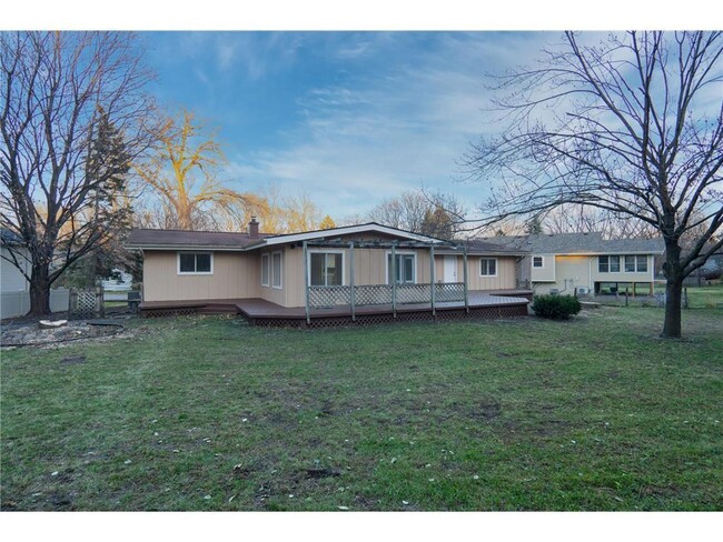 Building Photo - 19115 Homestead Cir