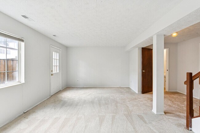 Building Photo - 7994 Tyson Oaks Cir