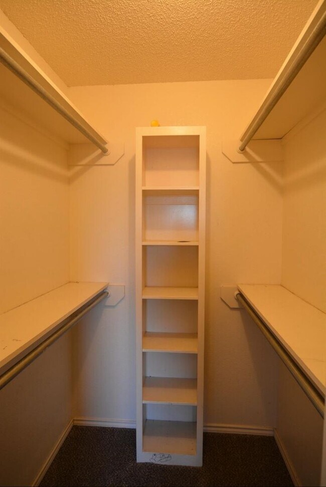 Building Photo - 6302 34th Pl