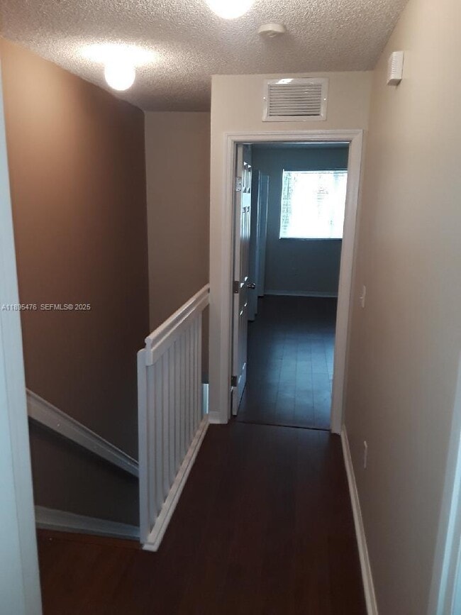 Building Photo - 2322 SE 23rd Rd