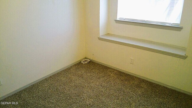 Building Photo - 1450 Plaza Roja Ct