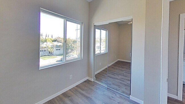 Building Photo - 5124 Leo St