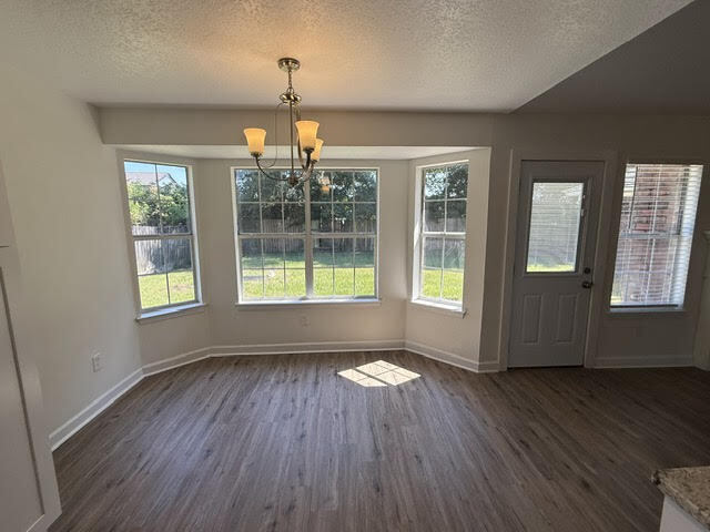 Building Photo - 10713 Plummer Cir