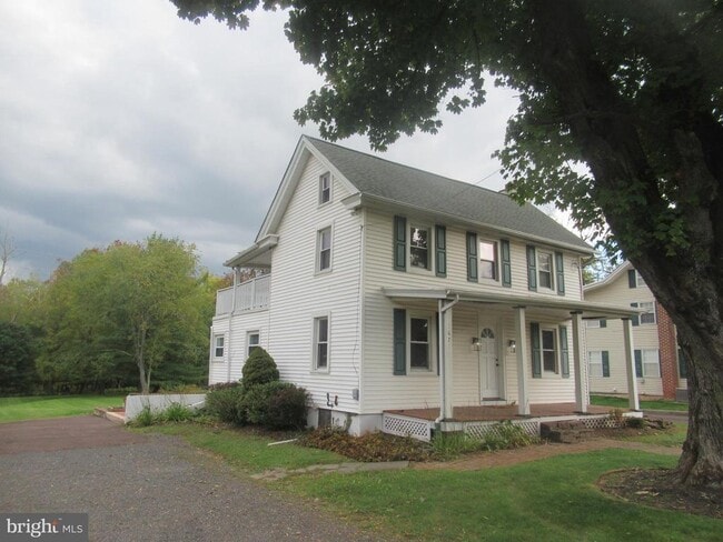 Primary Photo - 1671 W Point Pike