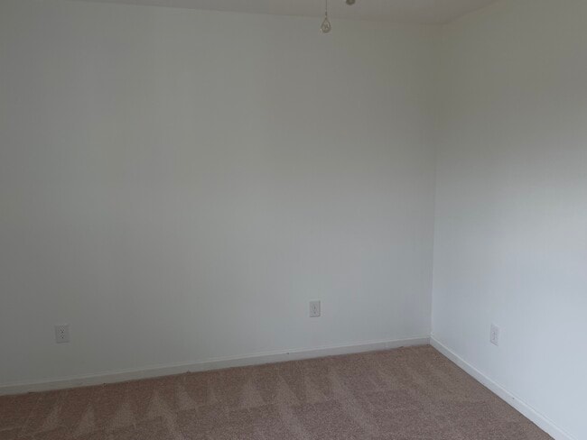 Building Photo - 491 Coile Rd