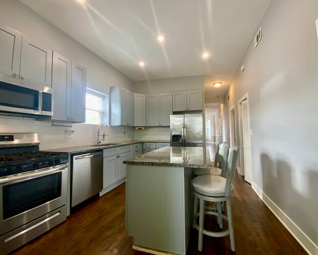 Building Photo - 3910 W Arthington St
