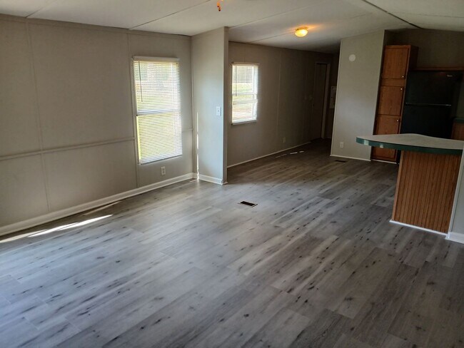 Building Photo - Trailer Park Lot Available