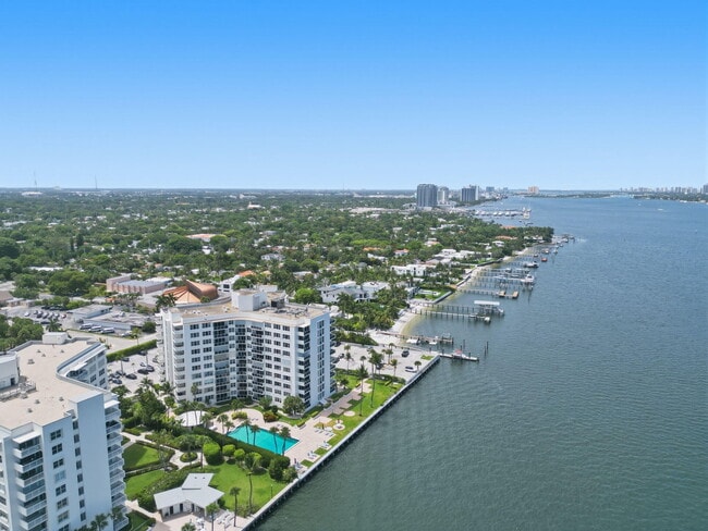 Building Photo - 2800 N Flagler Dr