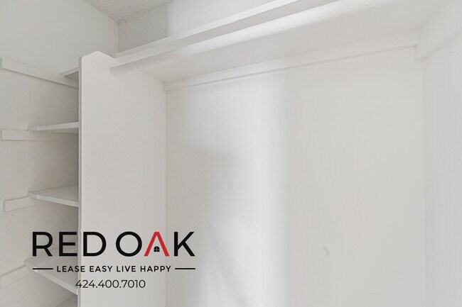 Building Photo - 21315 Roscoe Blvd