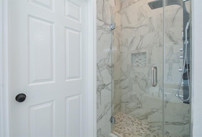 Building Photo - 1410 Hidden Terrace Dr
