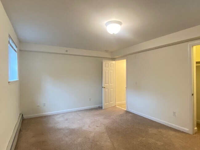 Building Photo - Nice 3 bed in Packards corner