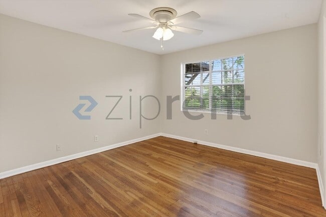 Building Photo - 463 Medlock Rd