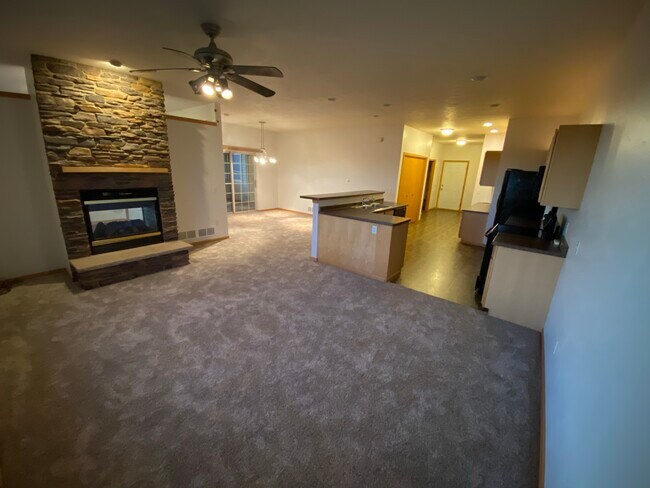 Building Photo - 5236 Sassafras Dr