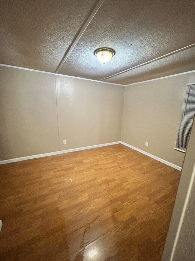 Building Photo - 1416 Stamps St