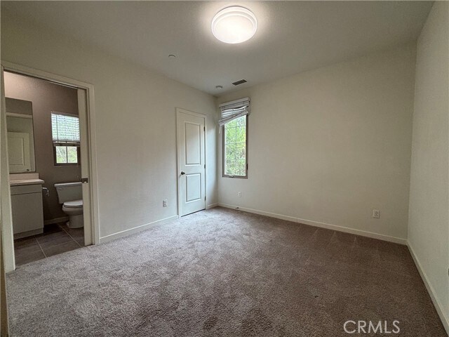 Building Photo - 107 Tallowood