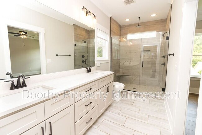 Building Photo - 2760 Ridge Park Dr