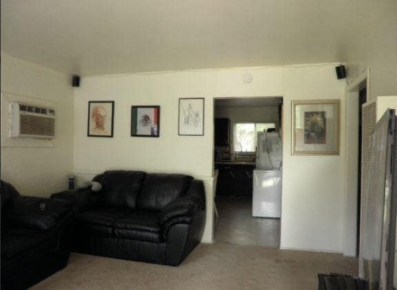 Building Photo - 1815 Viewridge Dr