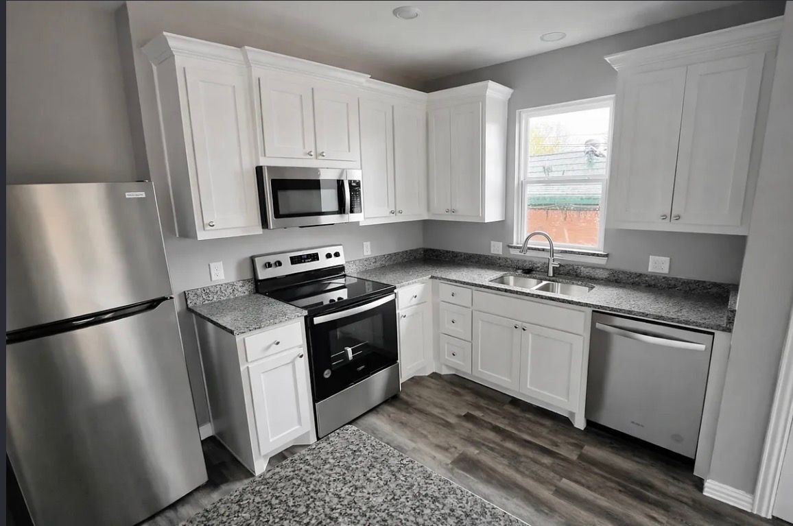 Building Photo - 2109 Bluebonnet Ave