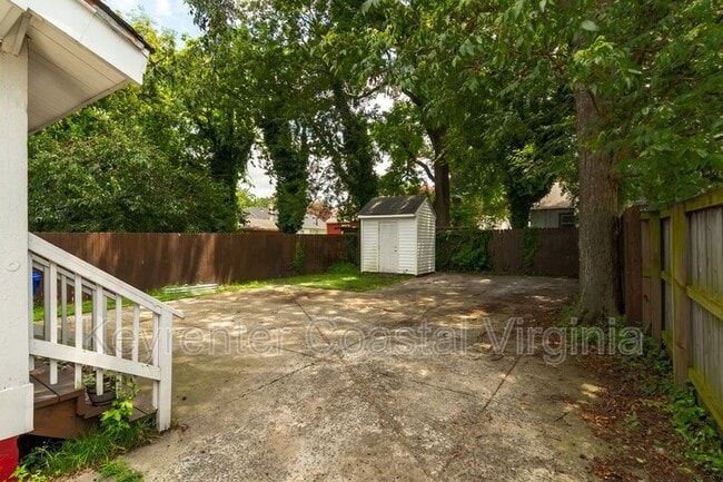 Building Photo - 2828 Tidewater Dr