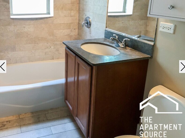 Building Photo - 1849 W Cornelia Ave