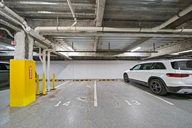 Building Photo - 321 Hammond Pond Pkwy