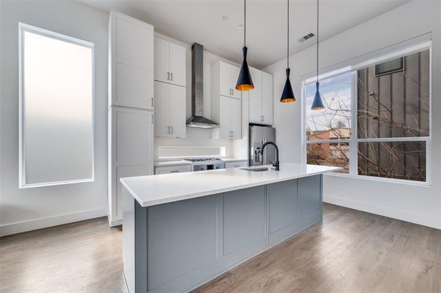 Building Photo - 2317 Moser Ave