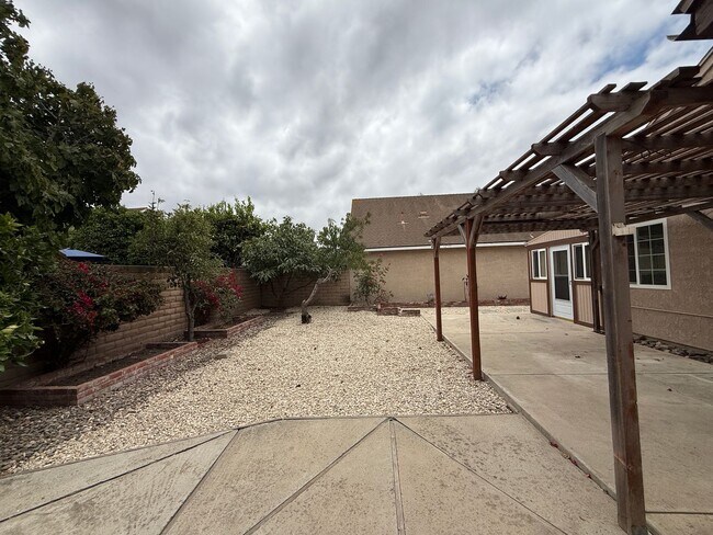 Building Photo - 1422 Eagle Ct