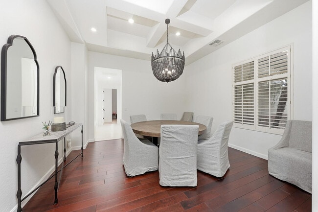 Building Photo - 6570 S Bogle Ave