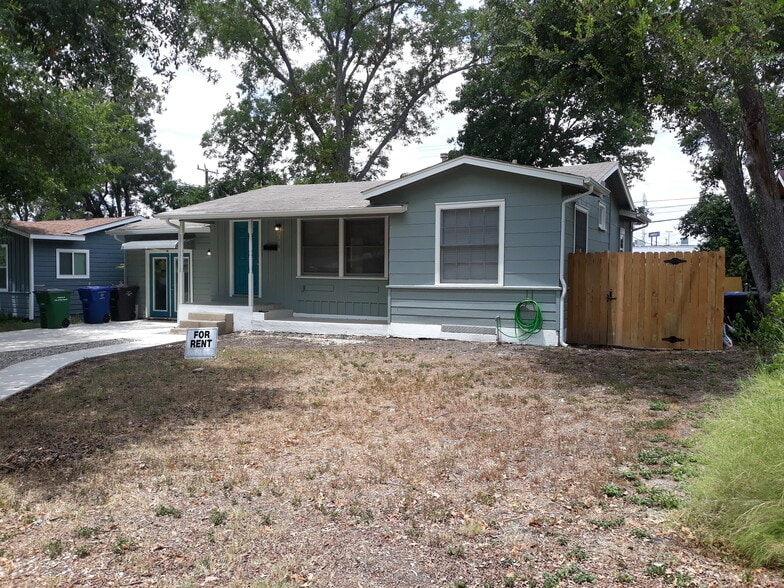 Building Photo - 319 Sumner Dr