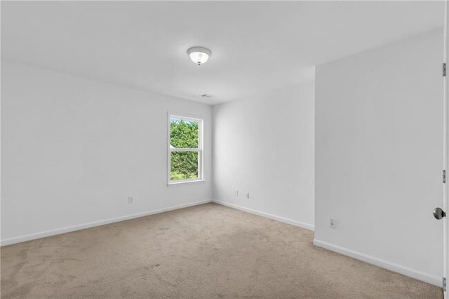 Building Photo - 5480 Beaver Ridge Dr