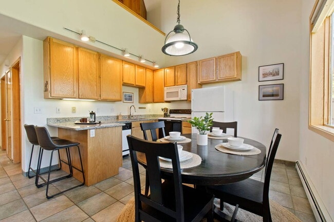 Primary Photo - 3 Bed, 3 Bath Condo in Wildernest