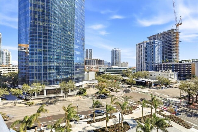 Building Photo - 400 Central Ave