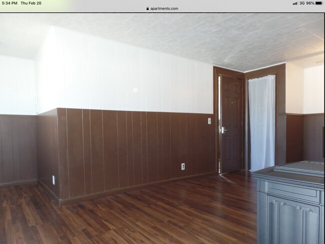 Building Photo - 9687 Main St