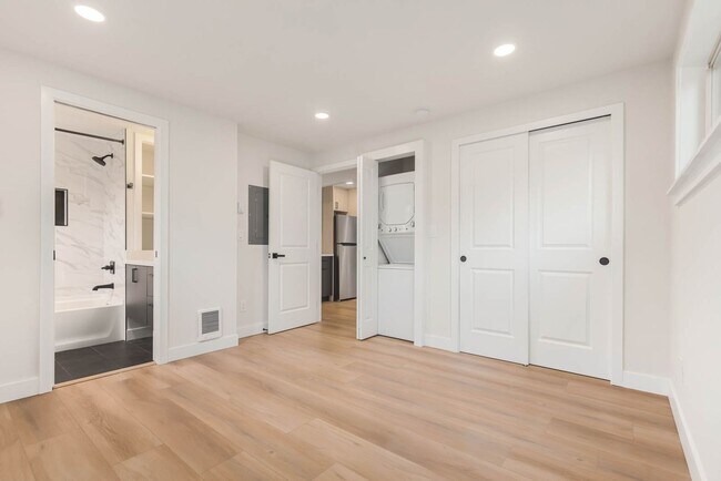 Building Photo - 6721 24th Ave NW