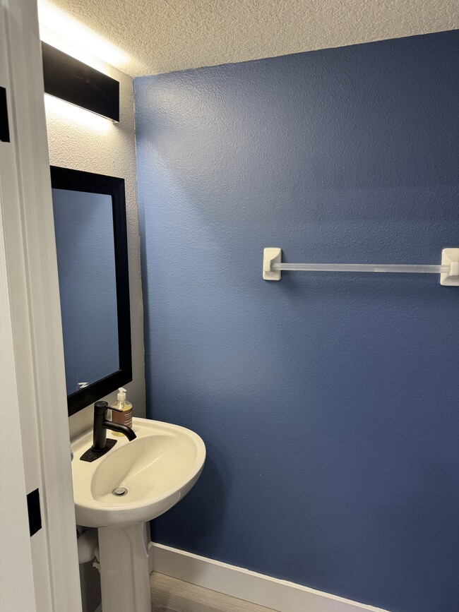 Down stairs bathroom - 3561 Lone Tree Ln