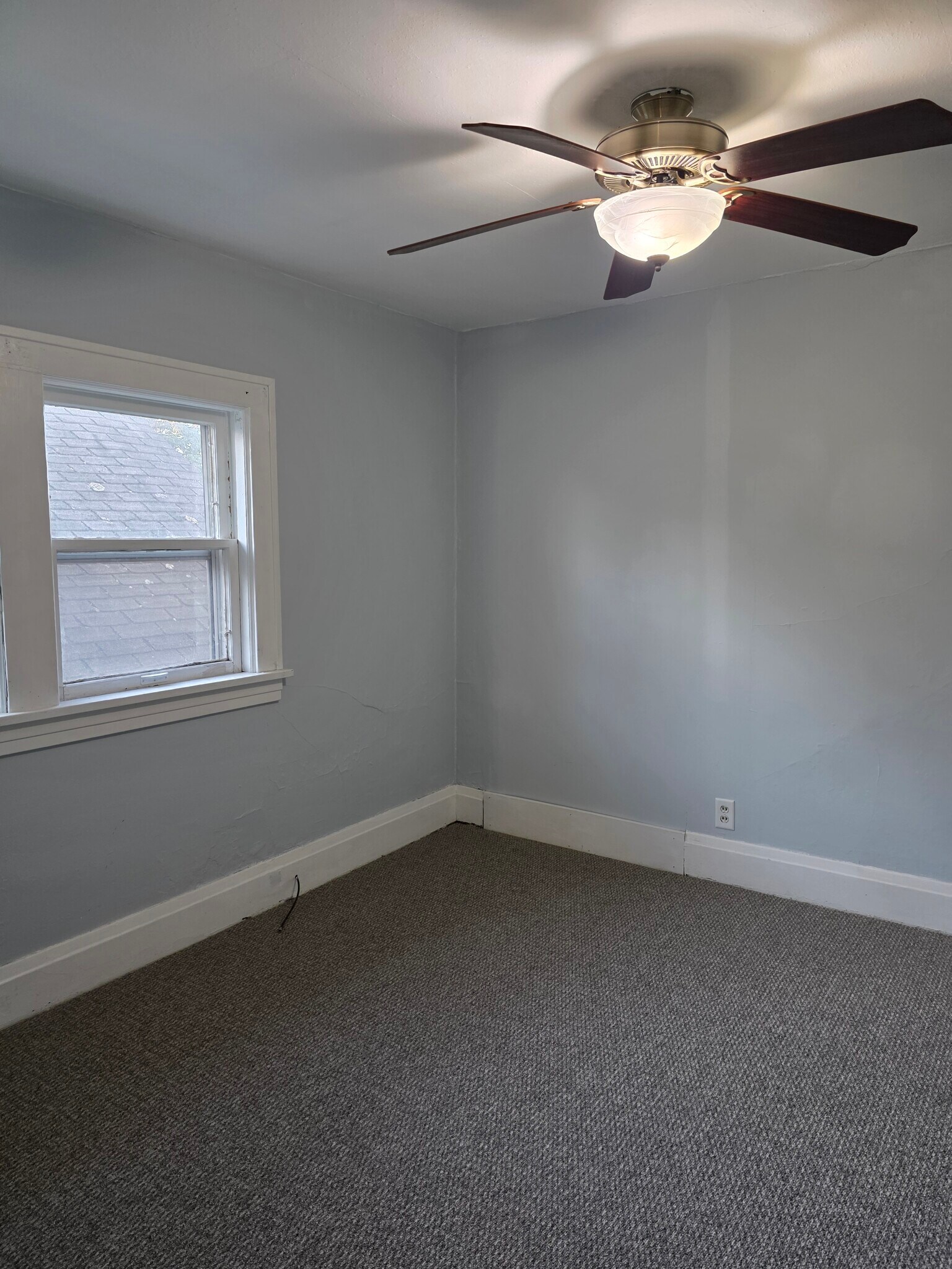 Main Bedroom - 117 2nd St N