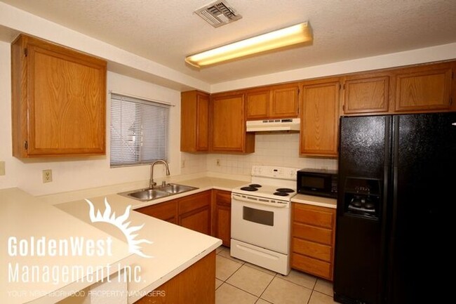 Building Photo - Charming 2Bdm 2Ba Condo in Las Vegas - MI ...