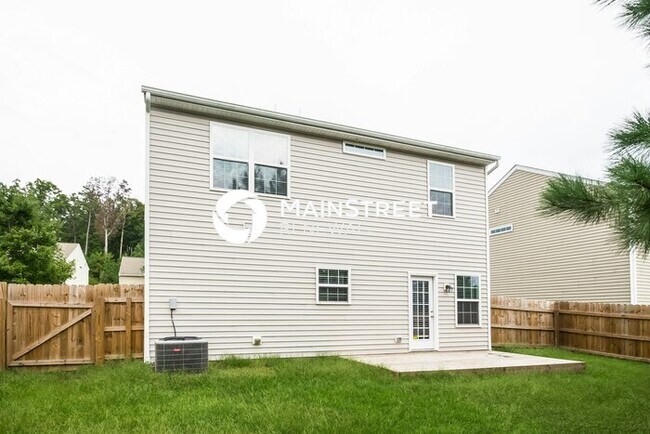 Building Photo - 3 Bedroom Pet-Friendly Home in Durham, NC with Main Street Renewal