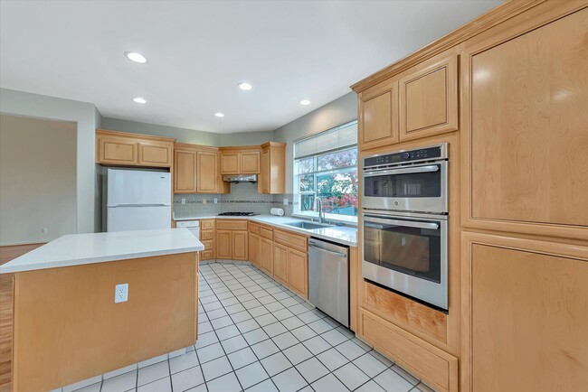 Building Photo - Spacious 4 Bedroom Home. Located in Cupertino