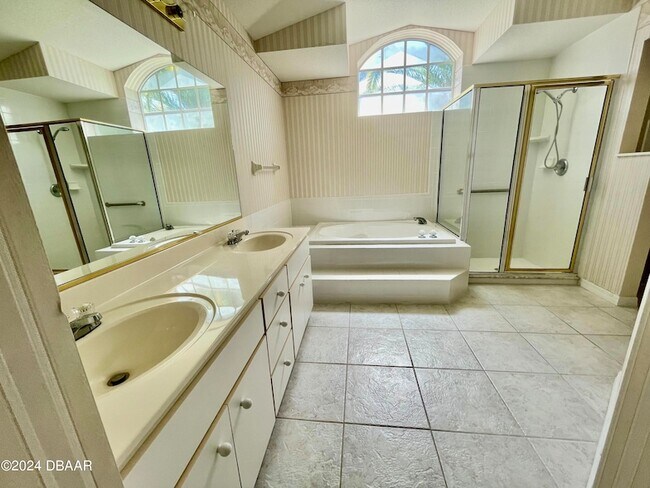 Building Photo - 137 Bryan Cave Rd