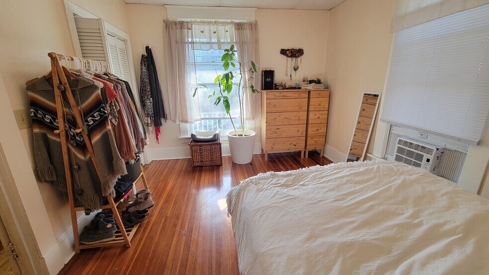 Building Photo - 728 Ohio St