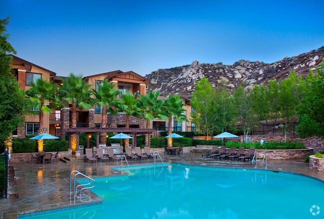 Building Photo - The Overlook at Rancho Belago