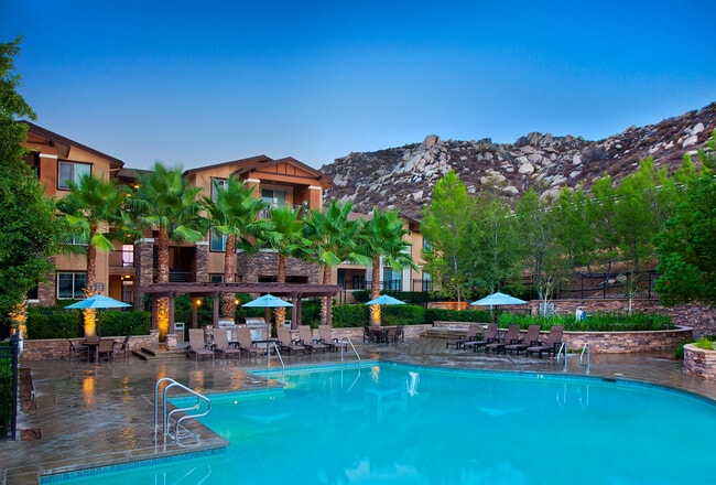 Building Photo - The Overlook at Rancho Belago