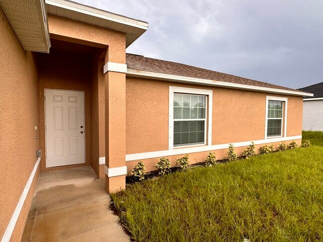 Building Photo - 1714 Four Mile Cove Pkwy