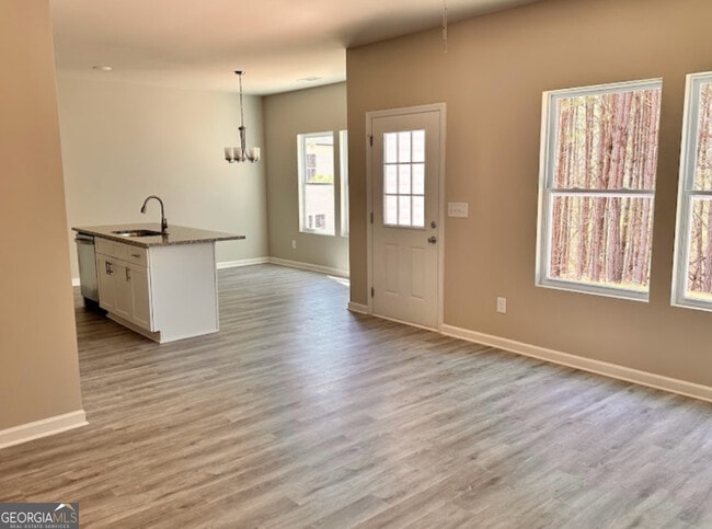 Building Photo - 87 Mineral Springs Ln