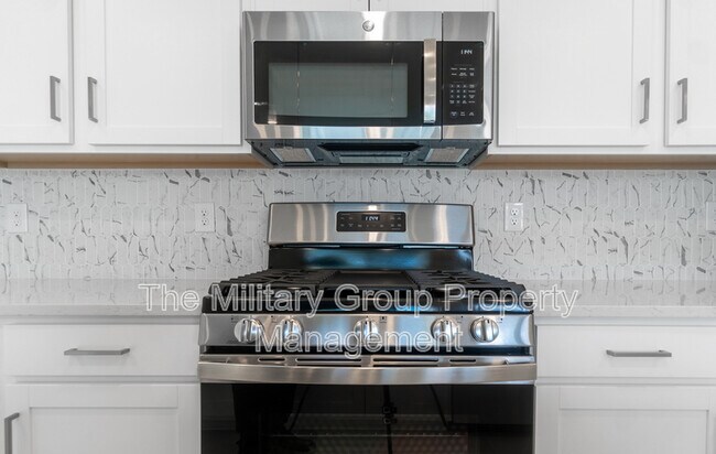 Building Photo - 246 Cherry Elm Dr