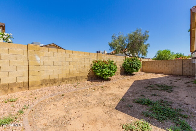 Building Photo - 10015 N 66th Dr