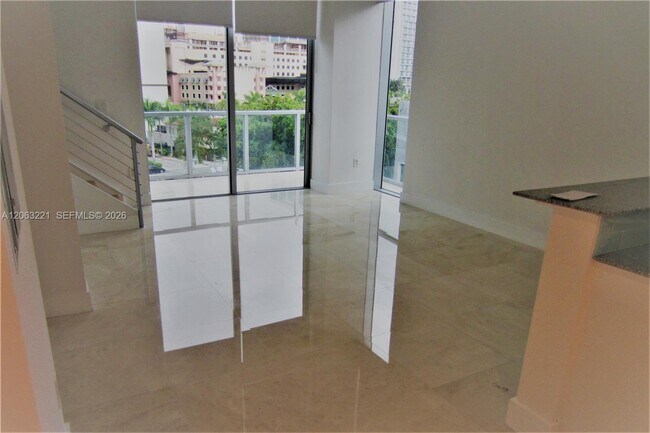 Building Photo - 1050 Brickell Ave