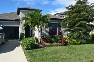 Building Photo - 15333 Isla Palma Ln